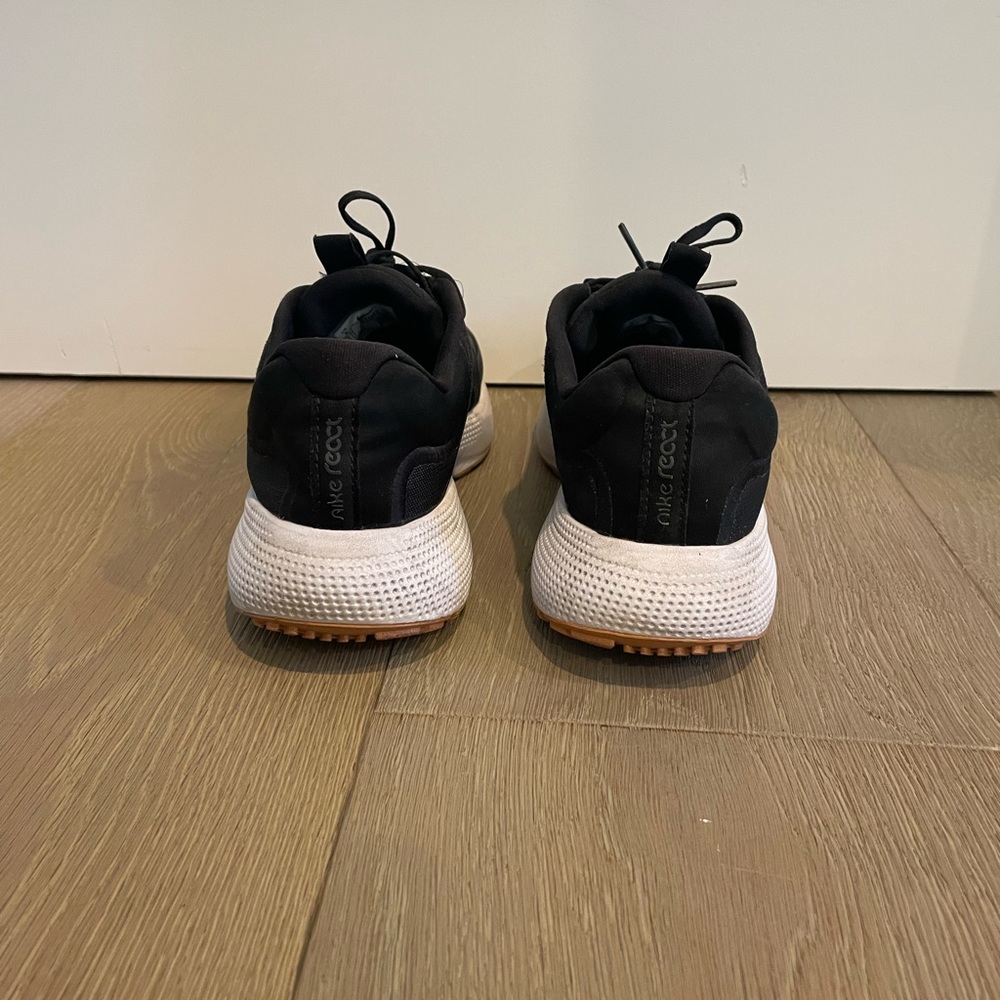 Nike React Escape Run - image 4